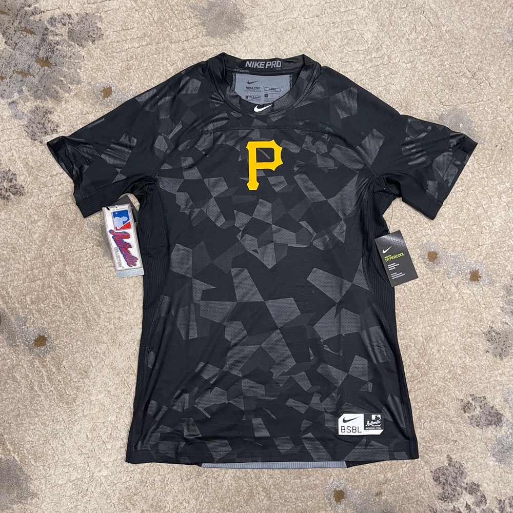 Nike Dri-Fit Pittsburgh Pirates shirt